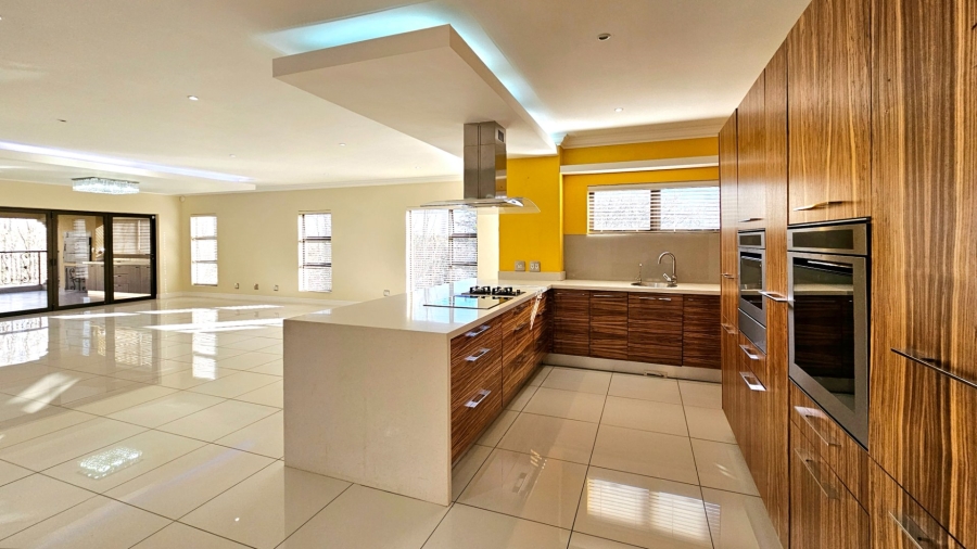 5 Bedroom Property for Sale in Kiepersol Free State